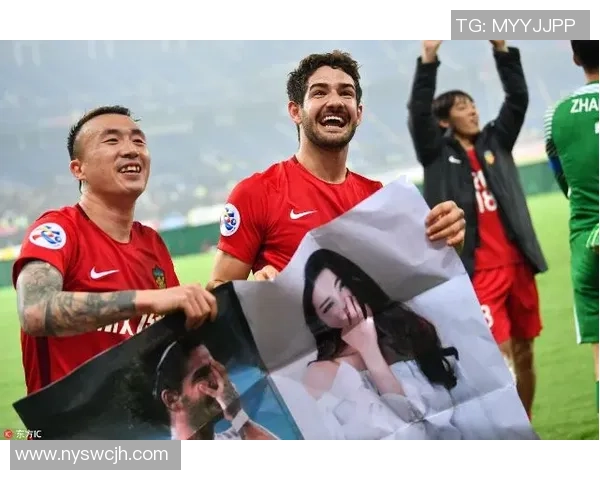 足球明星全身海报图片展示全球顶级球员风采与魅力的视觉盛宴